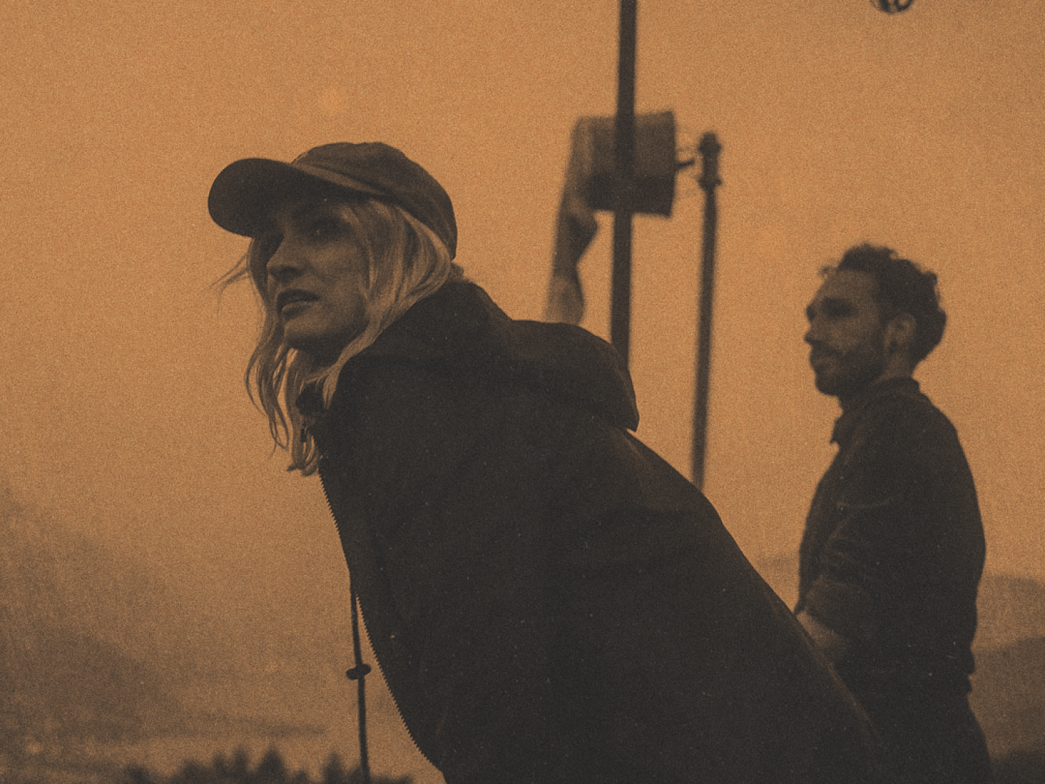 SONGWRITING UND NEUE BOOKING AGENCY BEI IMPORT EXPORT